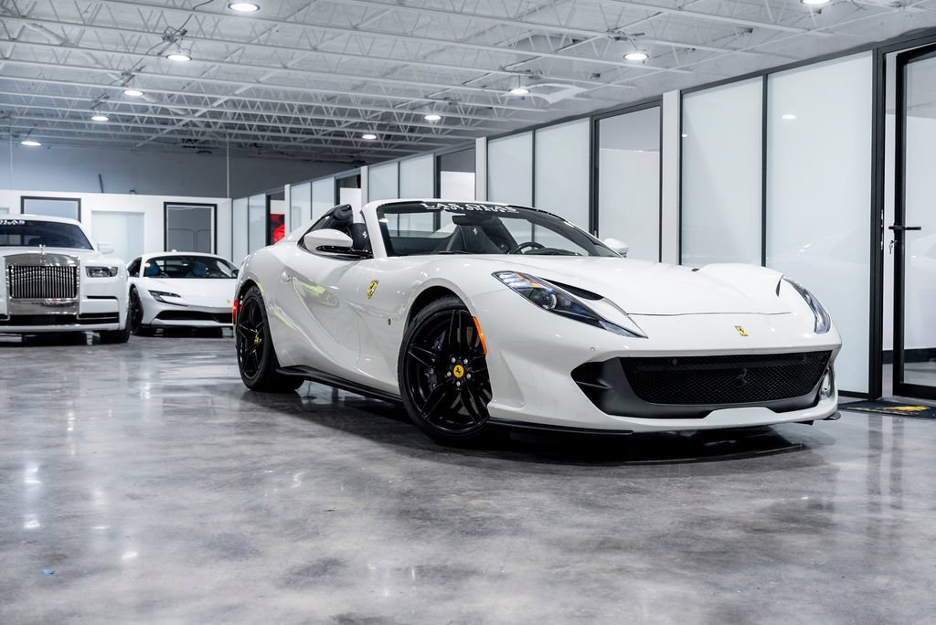 Used 2023 Ferrari 812 GTS RWD image 9