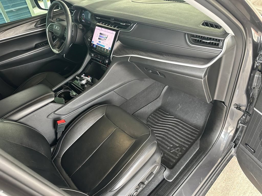 Used 2022 Jeep Grand Cherokee Limited w/ MOPAR Finishing Package AWD/4WD image 40