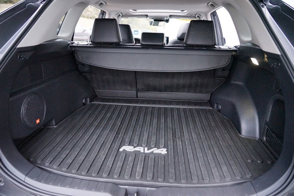 Used 2023 Toyota RAV4 Limited image 29