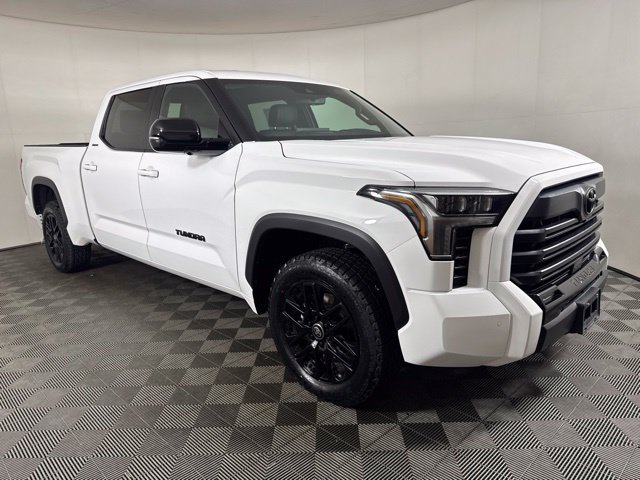 Used 2025 Toyota Tundra Limited AWD/4WD image 1