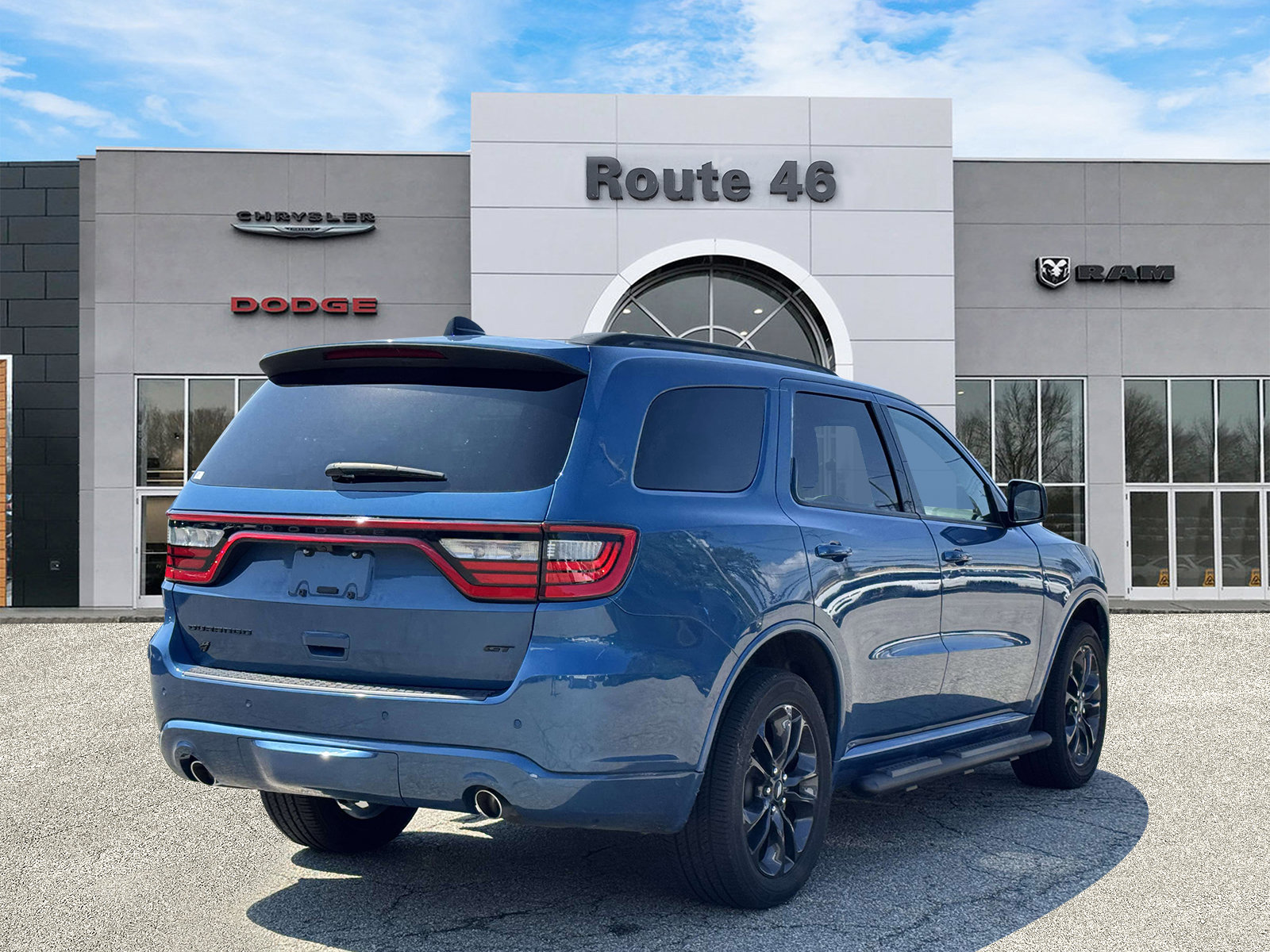 Used 2025 Dodge Durango GT w/ Blacktop Package AWD/4WD image 5