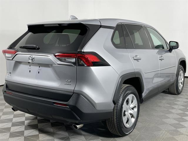 Certified 2022 Toyota RAV4 LE image 8