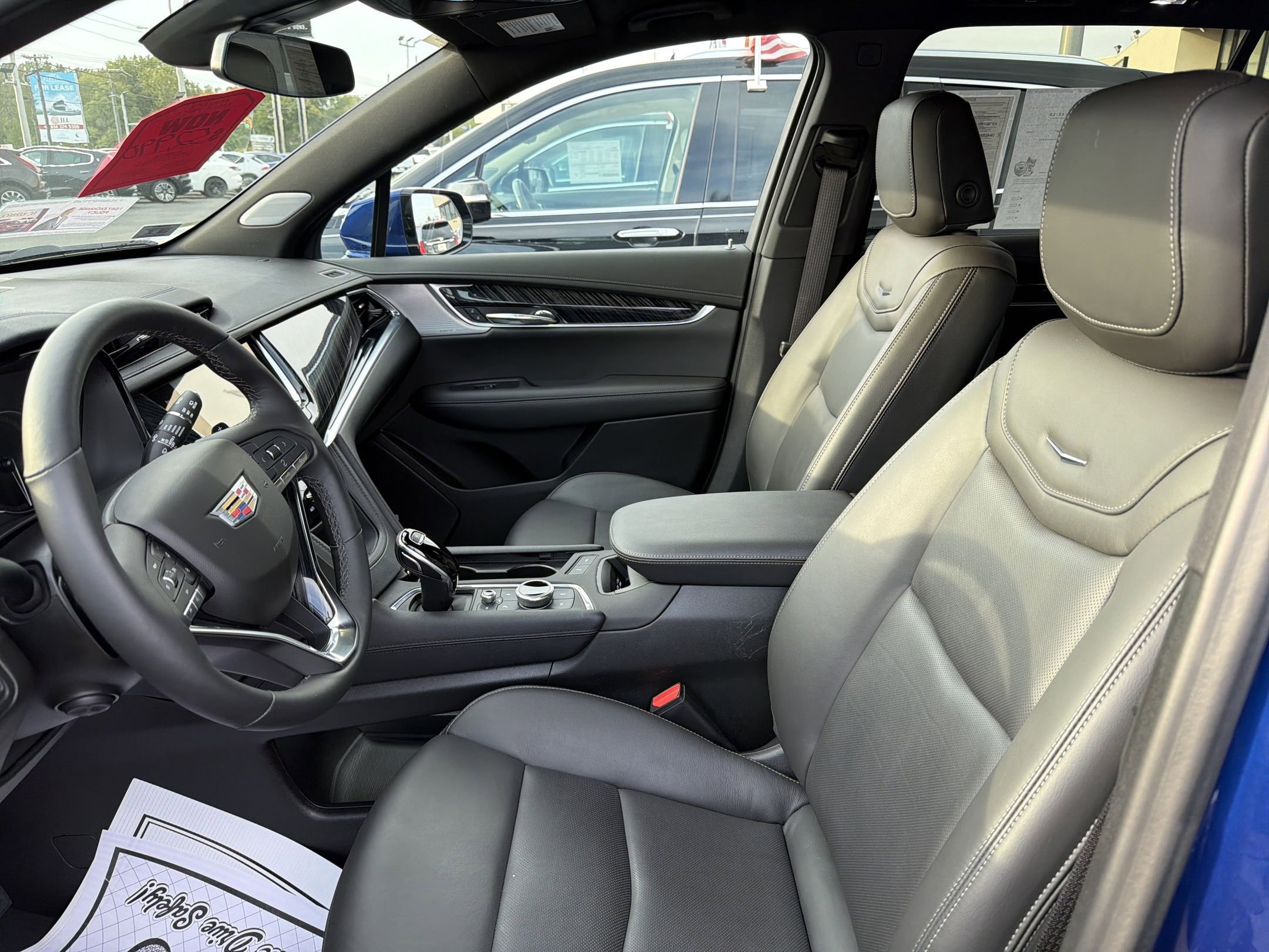 Certified 2025 Cadillac XT6 Premium Luxury image 10