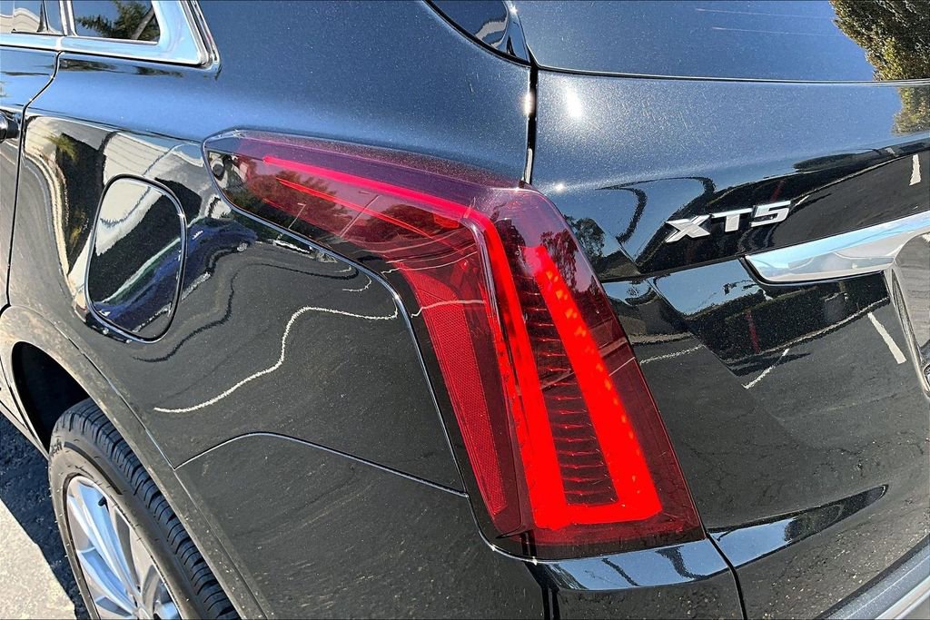 Used 2023 Cadillac XT5 Premium Luxury w/ Technology Package FWD image 27