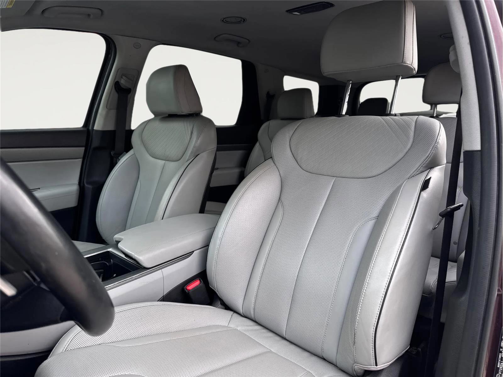 Used 2023 Hyundai Palisade SEL w/ Winter Package image 9