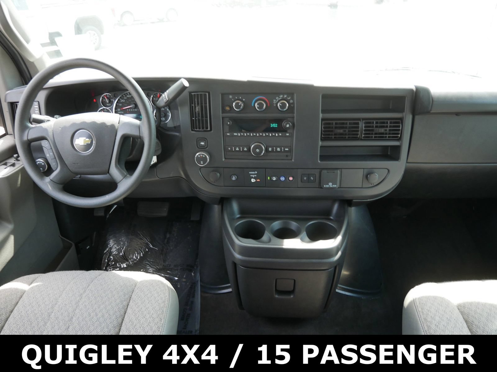 Used 2024 Chevrolet Express 3500 LT w/ LT Preferred Equipment Group RWD image 15