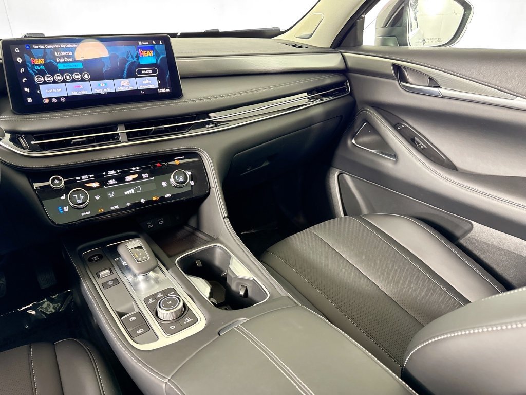 Used 2026 INFINITI QX60 Luxe w/ Cargo Package FWD image 30