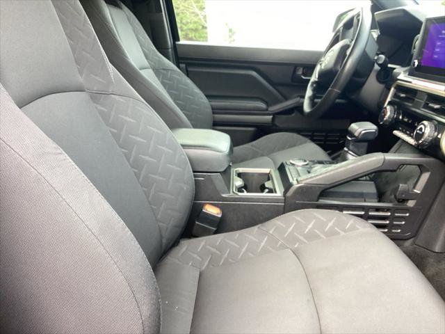 Certified 2025 Toyota Tacoma SR5 image 3