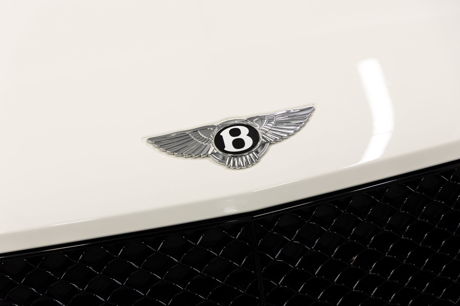 Used 2023 Bentley Bentayga AWD/4WD image 14