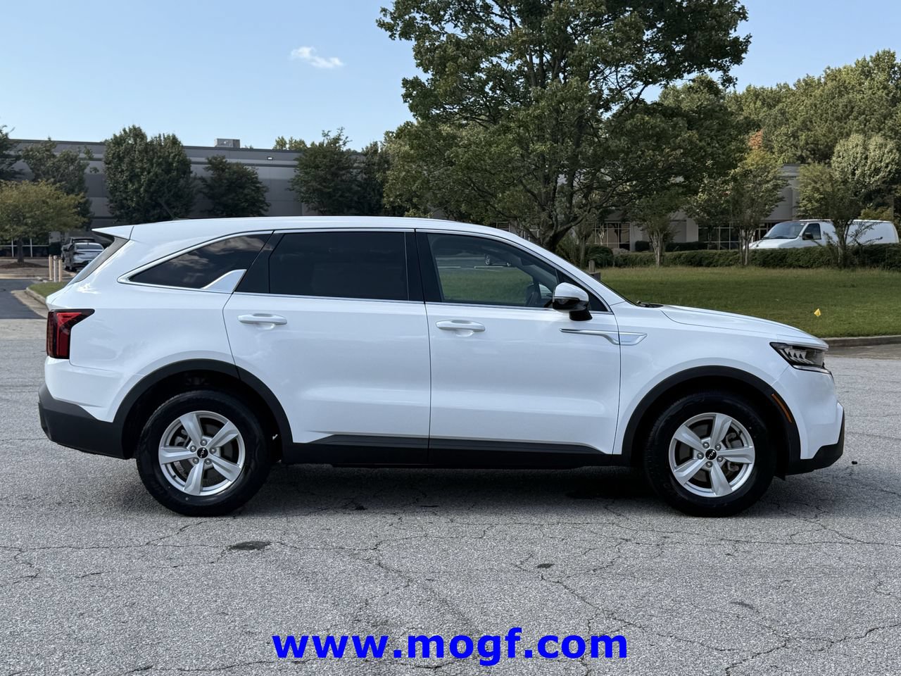 Used 2023 Kia Sorento LX FWD image 23
