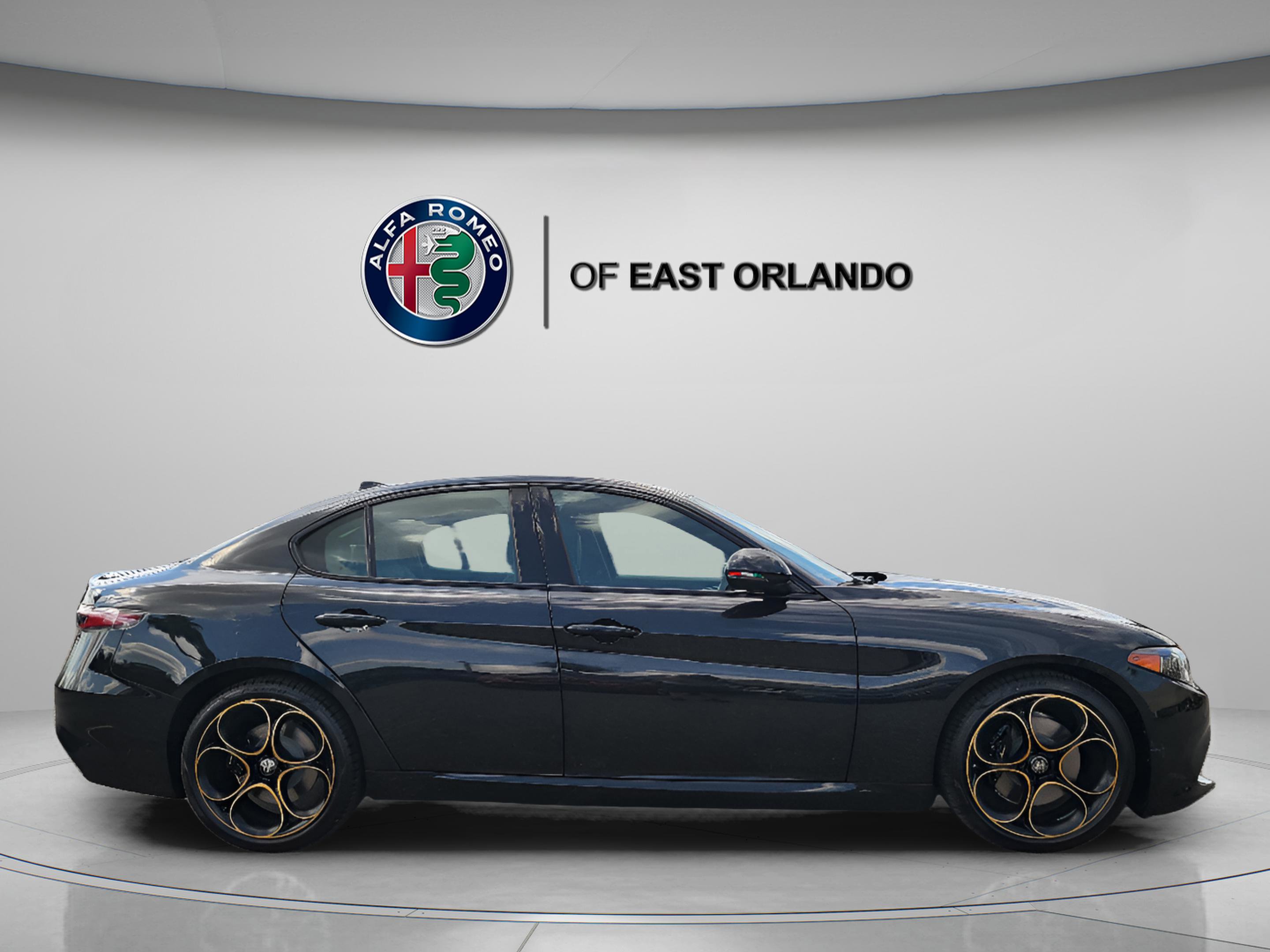 New 2025 Alfa Romeo Giulia w/ Driving Assist Package image 9