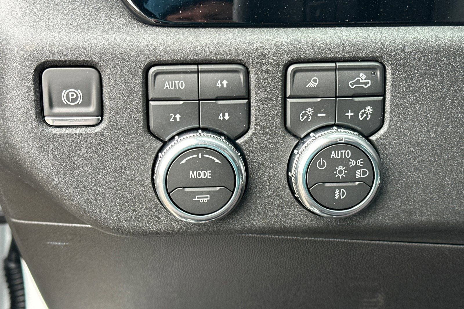 New 2026 GMC Sierra 1500 Elevation w/ Elevation Premium Package AWD/4WD image 30