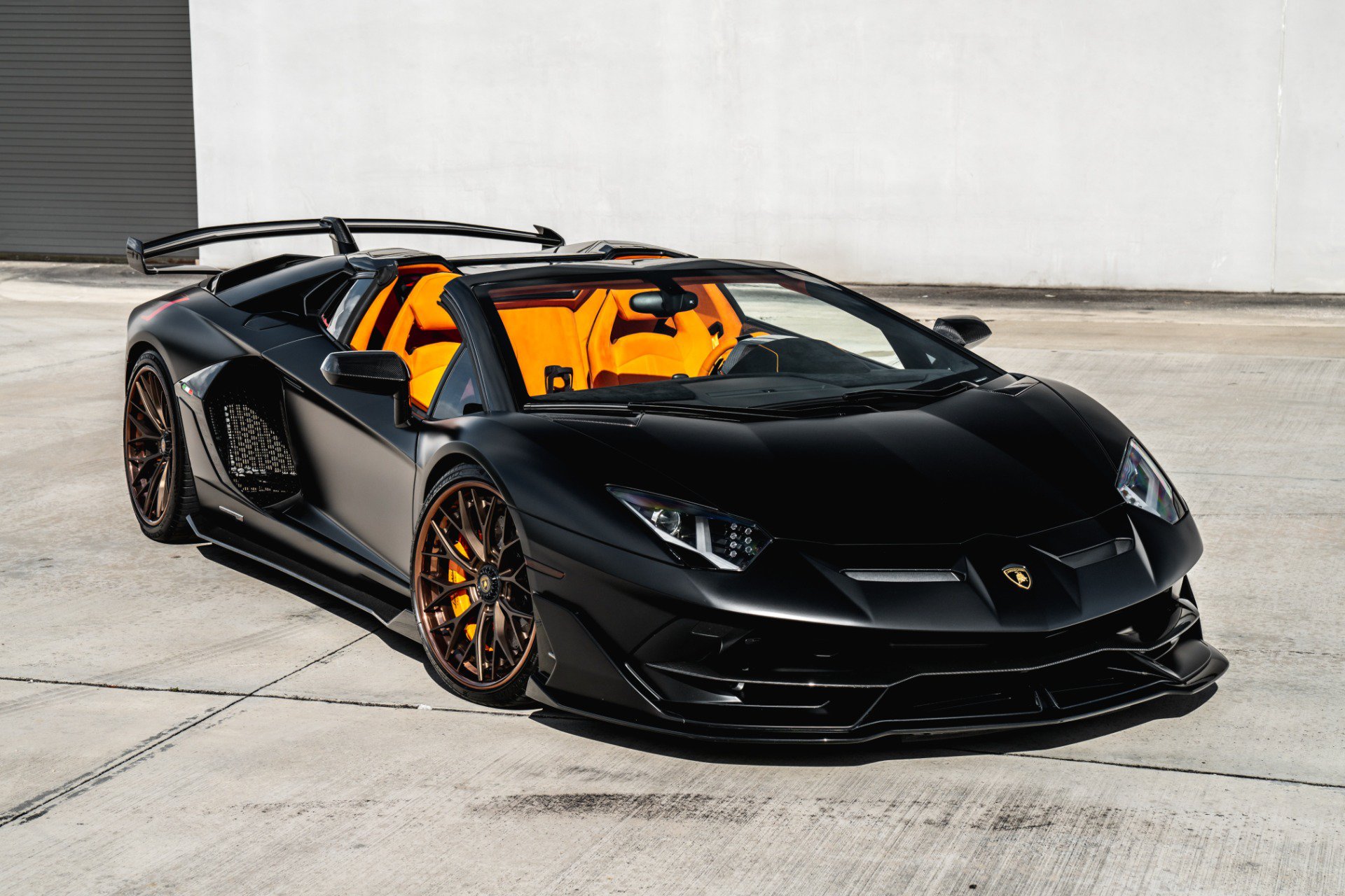 Used 2020 Lamborghini Aventador SVJ AWD/4WD image 7