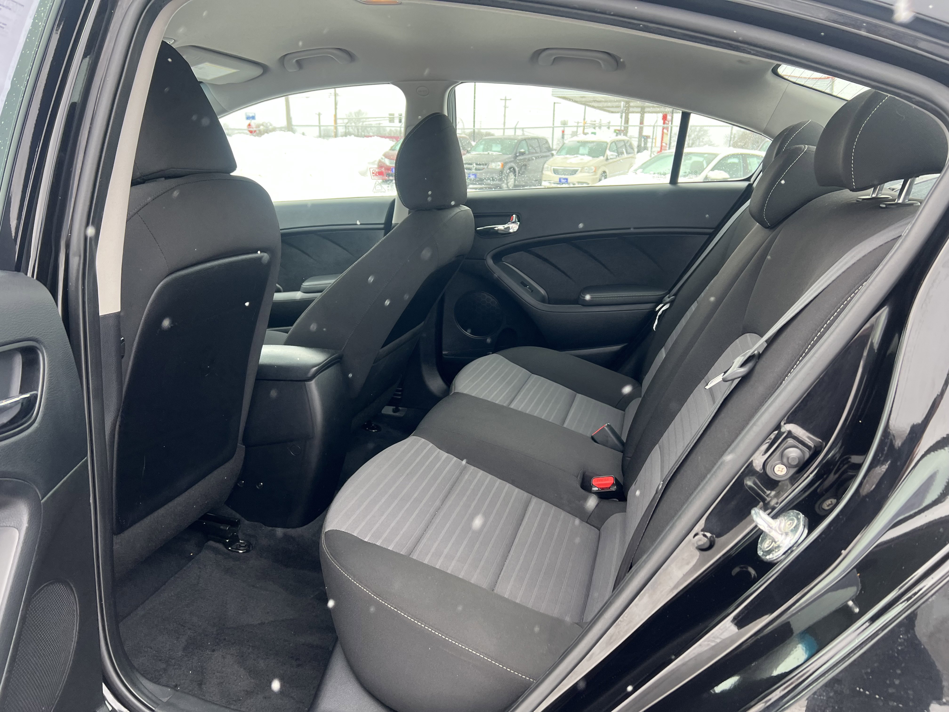 Used 2018 Kia Forte S image 10