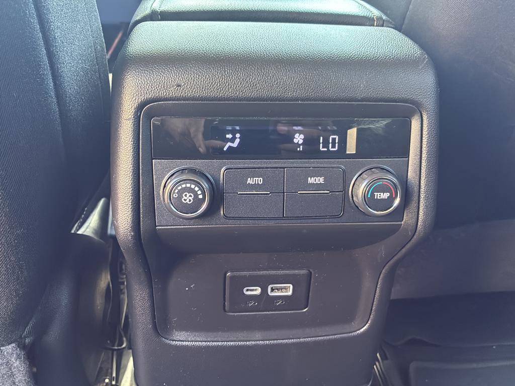 Used 2022 GMC Acadia SLE w/ Elevation Edition FWD image 36