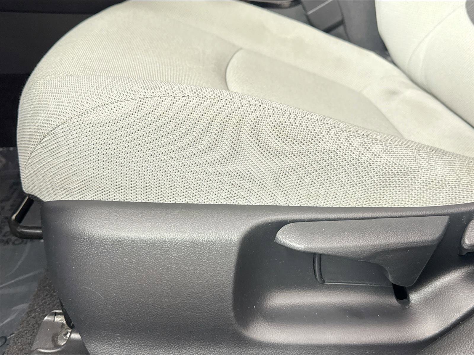 Certified 2020 Toyota Corolla L image 36