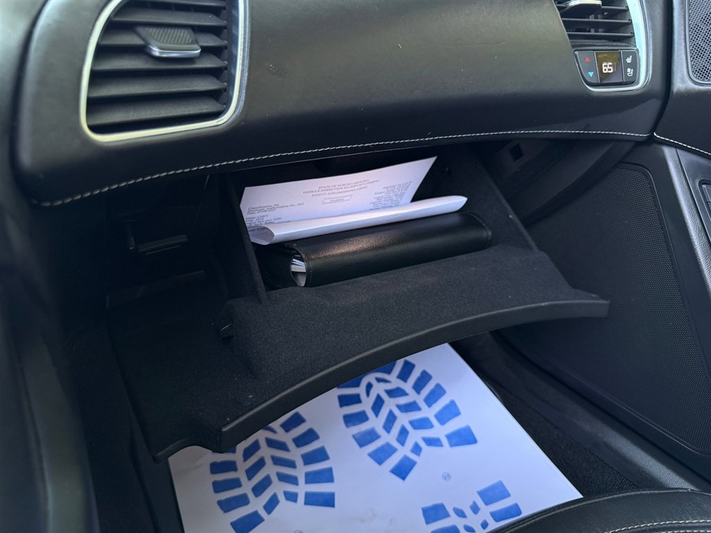 Used 2016 Chevrolet Corvette Z06 w/ 3LZ Preferred Equipment Group image 47