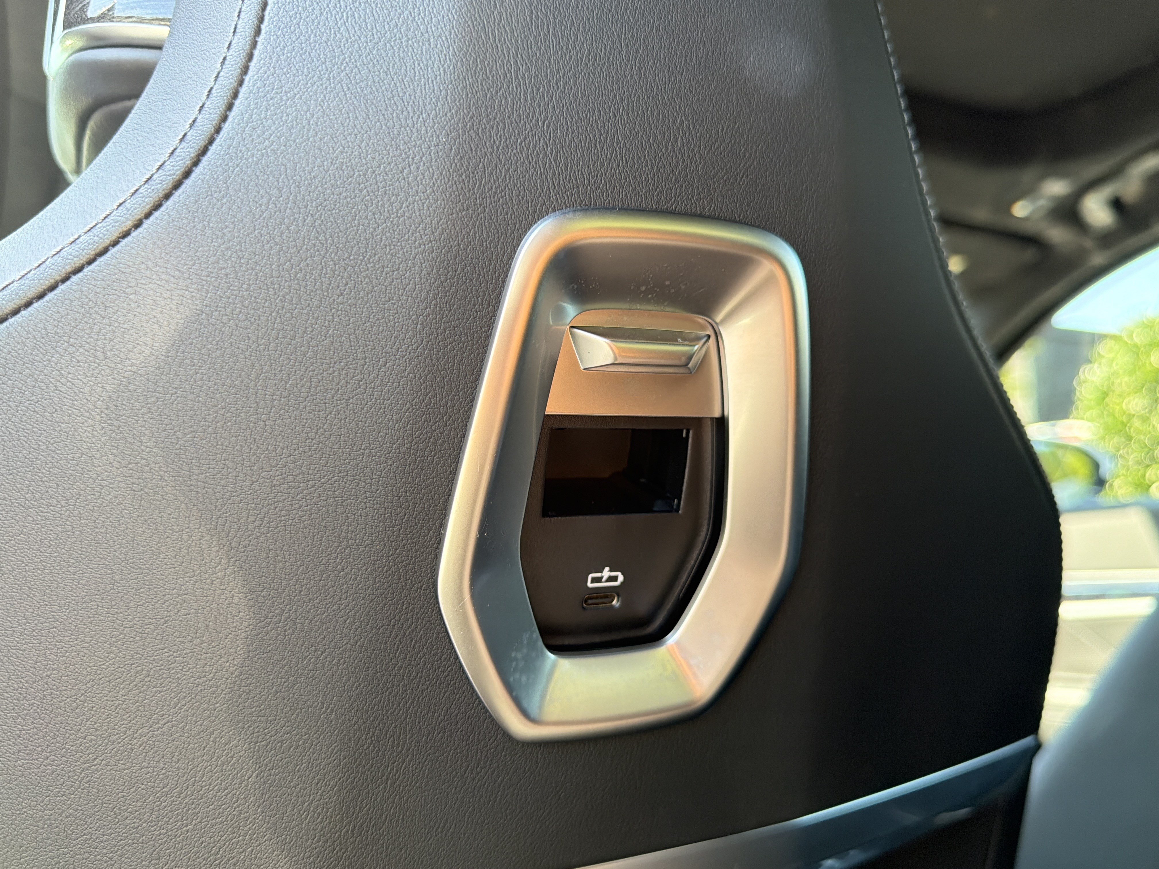 Used 2023 BMW 760i xDrive AWD/4WD image 45