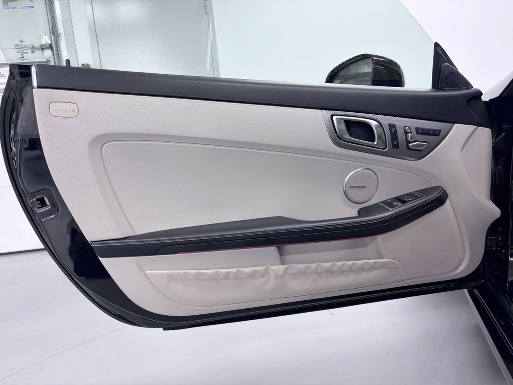 Used 2017 Mercedes-Benz SLC 300 image 16