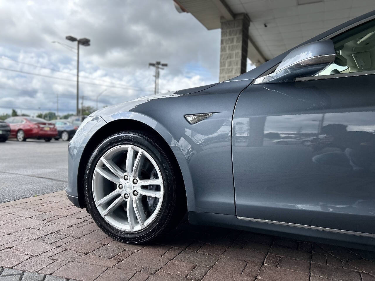 Used 2014 Tesla Model S 85 RWD image 8