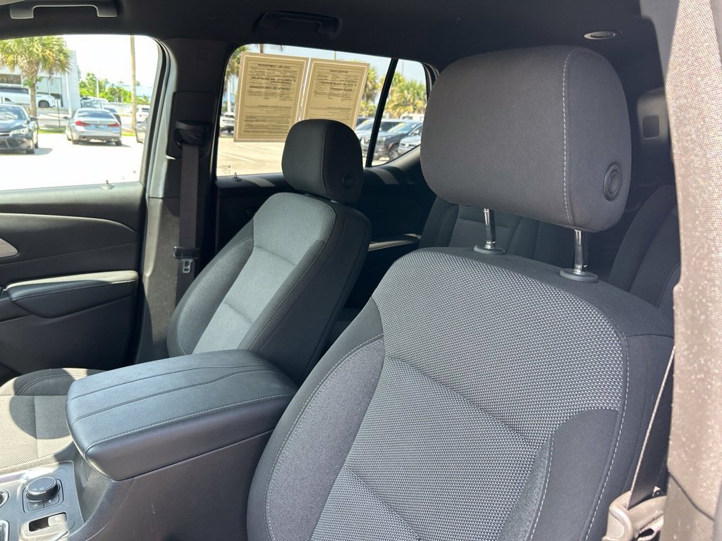 Used 2023 Chevrolet Traverse LT FWD image 22