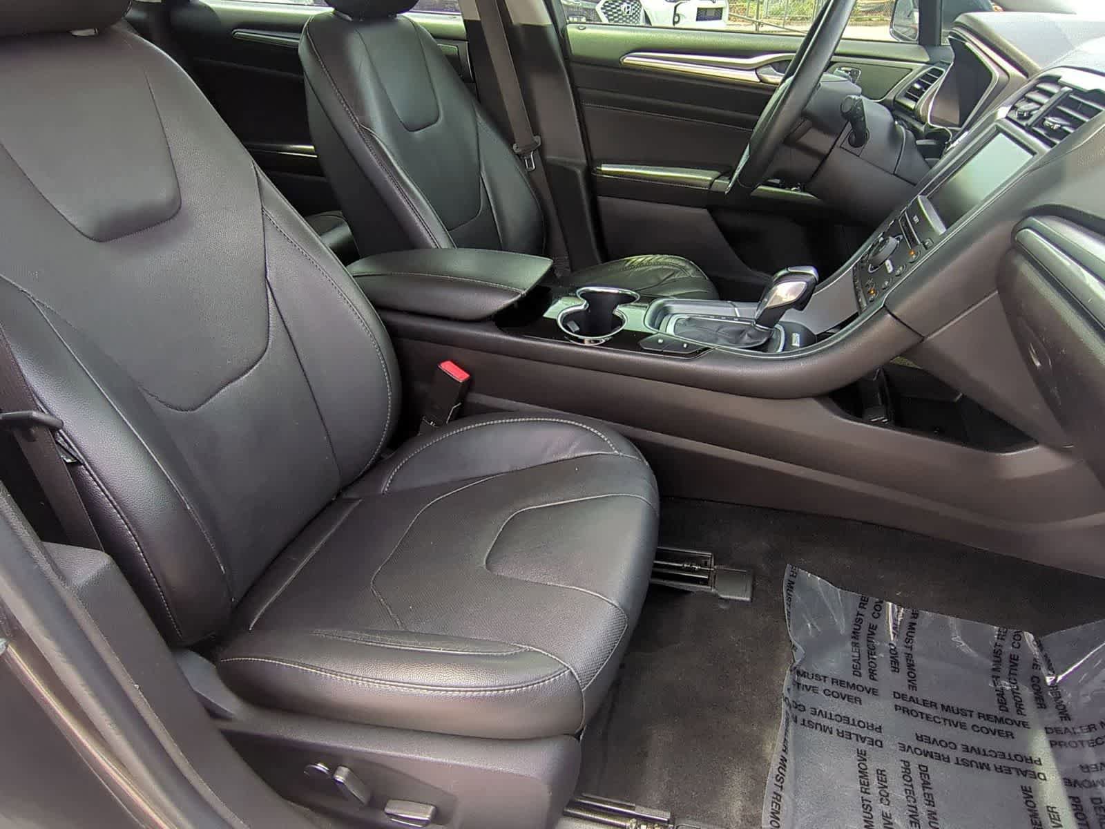Used 2016 Ford Fusion Energi Titanium w/ Driver Assist Package FWD image 23