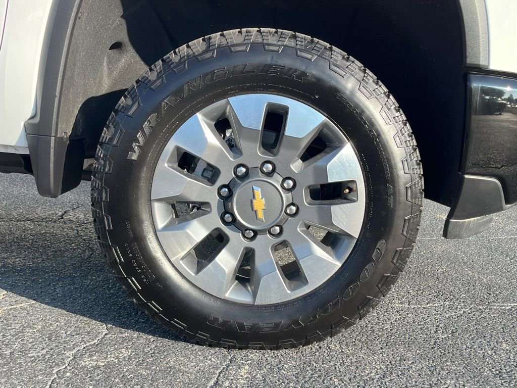 Certified 2025 Chevrolet Silverado 2500 Custom w/ Z71 Off-Road Package image 10