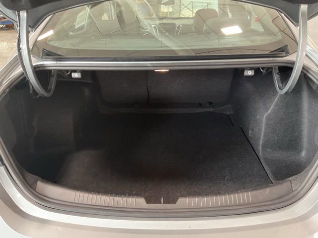 Used 2024 Chevrolet Malibu LT image 20