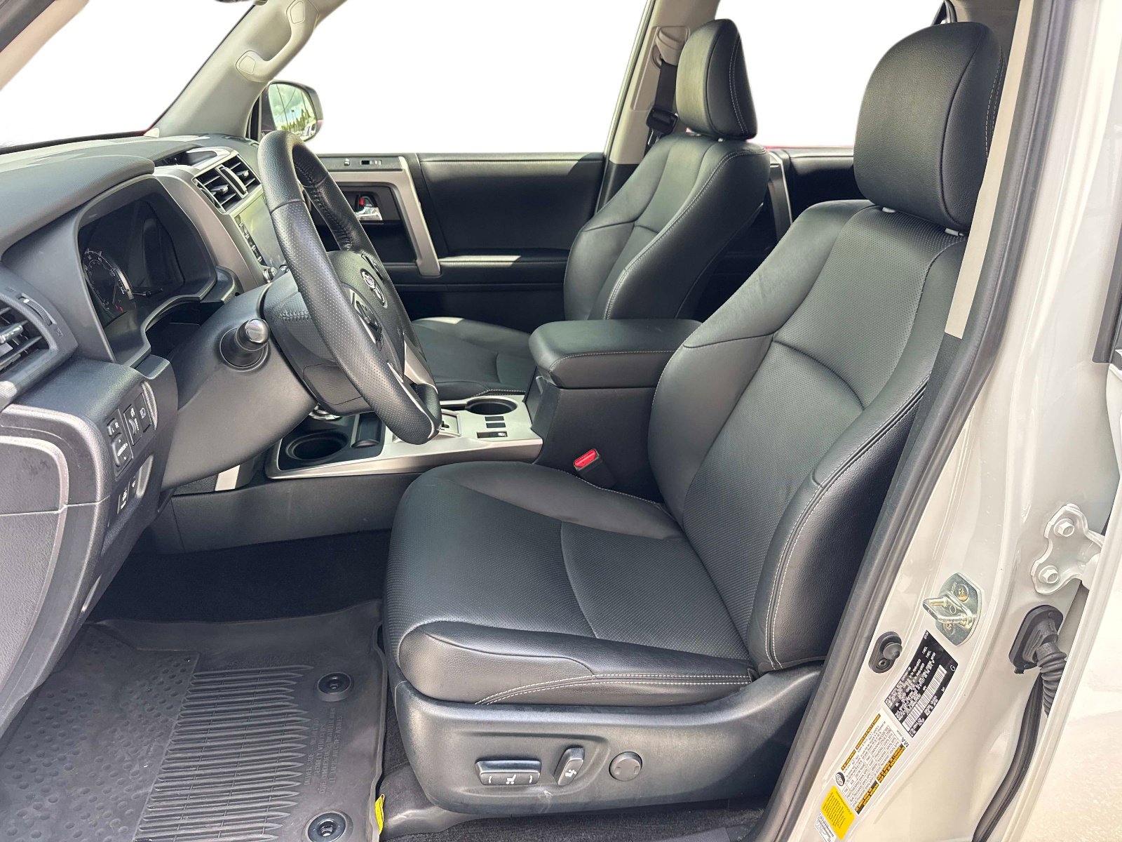 Used 2024 Toyota 4Runner Limited AWD/4WD image 22