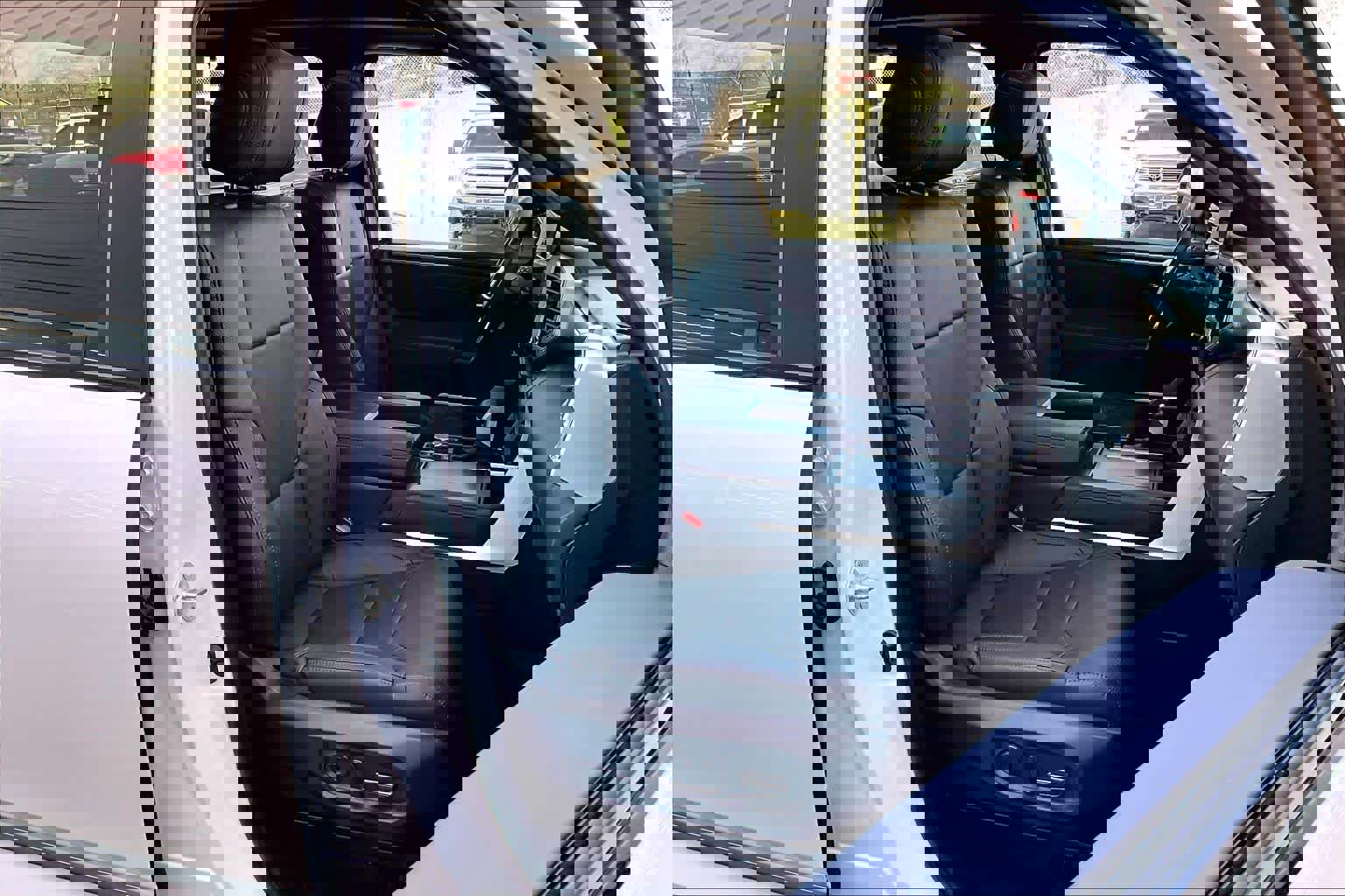 Used 2025 Toyota Tundra Platinum image 9