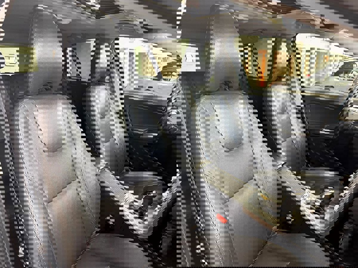 Used 2018 Volvo V60 T5 Cross Country w/ Convenience Package image 22