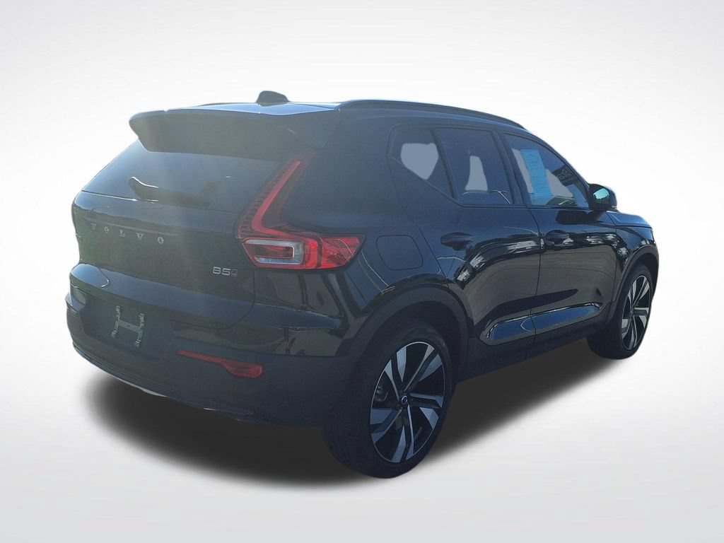 Certified 2023 Volvo XC40 B5 Plus w/ Climate Package AWD/4WD image 8