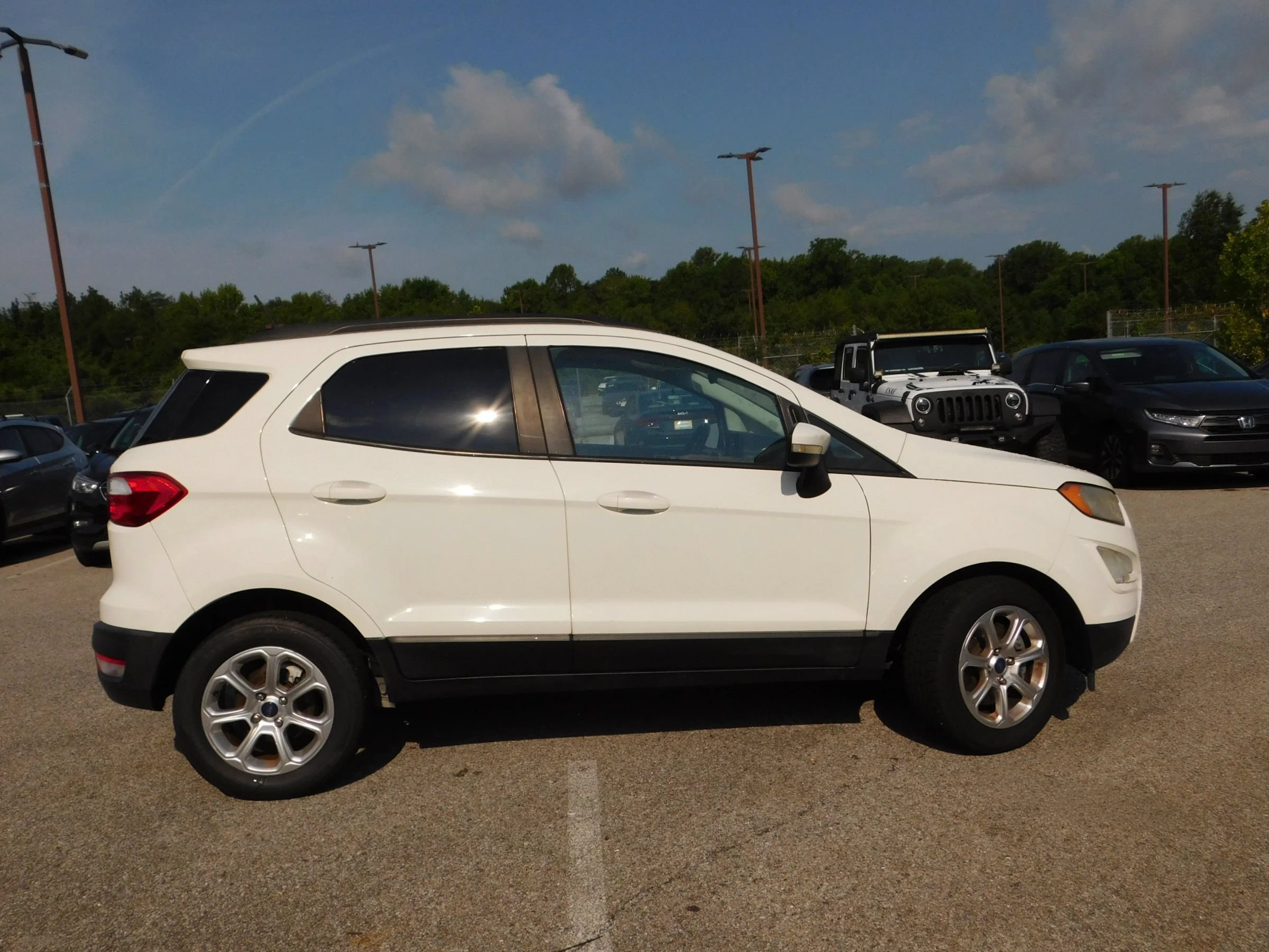 Used 2019 Ford EcoSport SE w/ SE Convenience Package FWD image 3