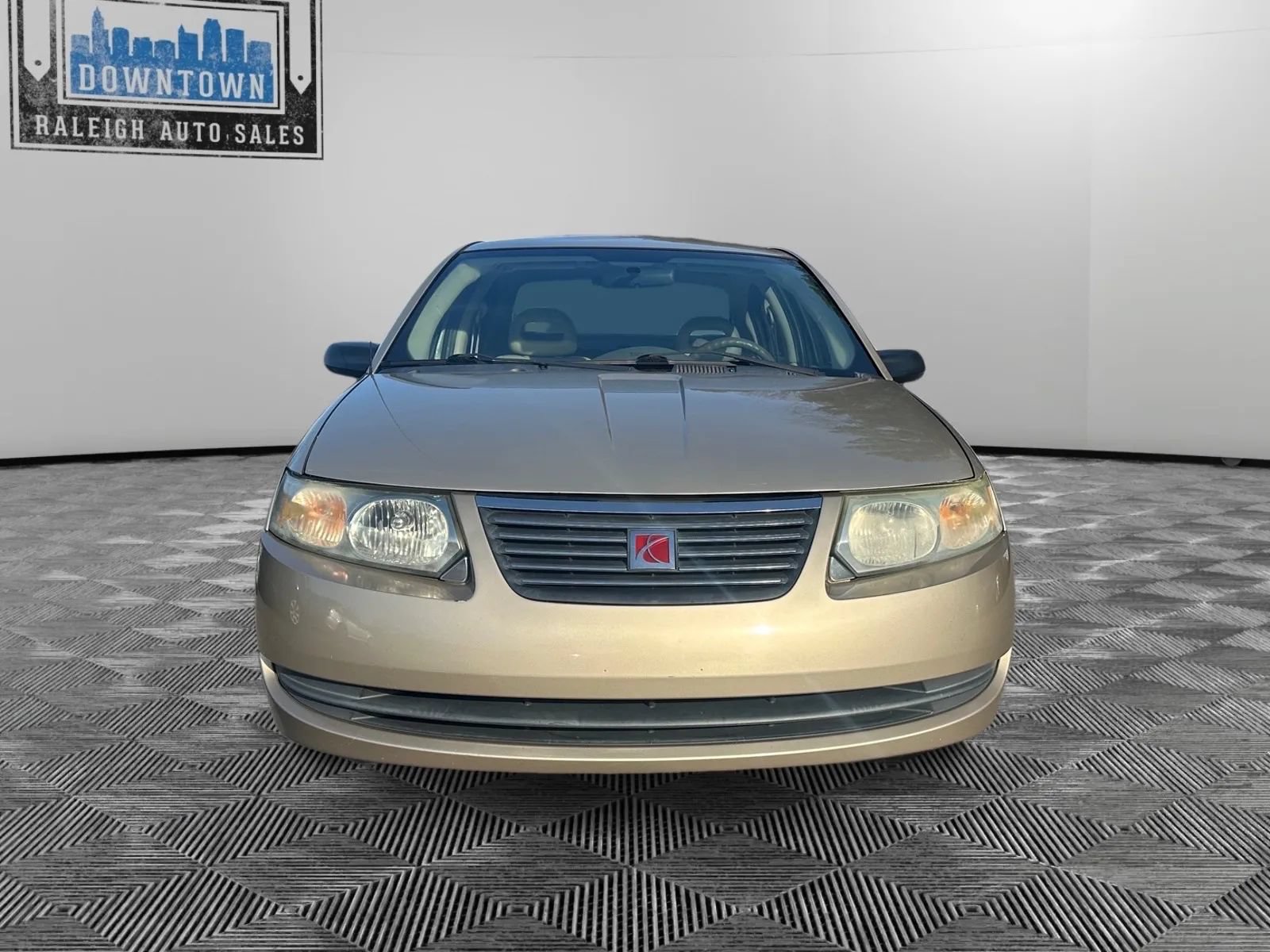 Used 2005 Saturn ION Level 2 w/ Power Pkg FWD image 3