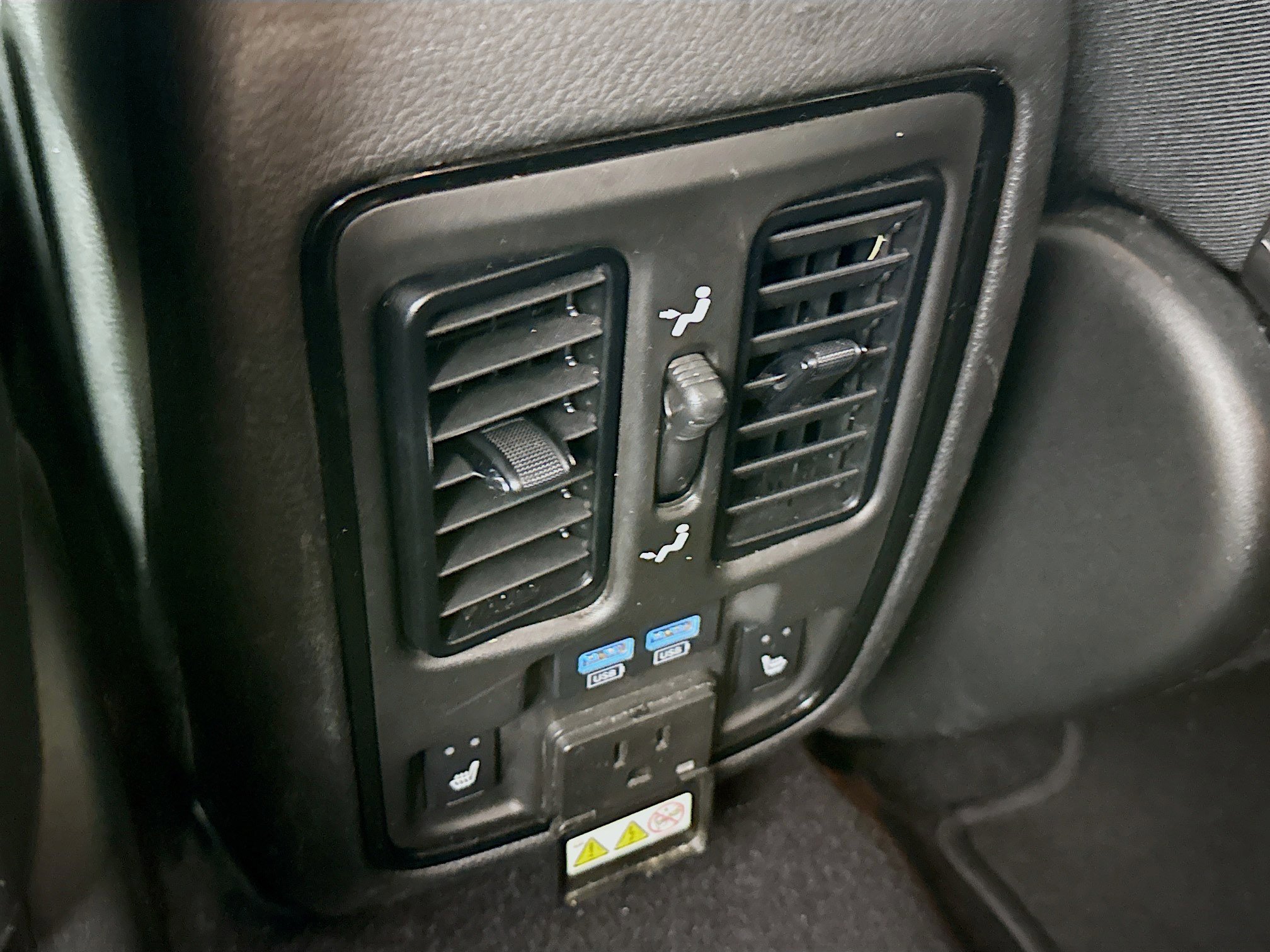 Used 2023 Dodge Durango GT image 30