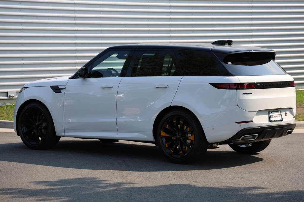 New 2026 Land Rover Range Rover Sport Dynamic SE AWD/4WD image 3