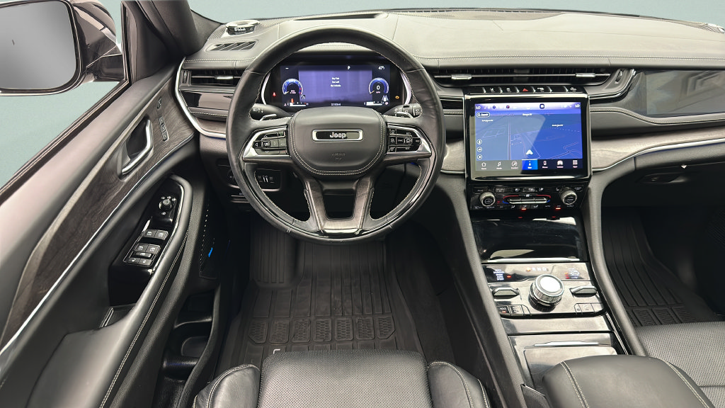 Used 2023 Jeep Grand Cherokee L Overland w/ Advanced Protech Group III AWD/4WD image 13