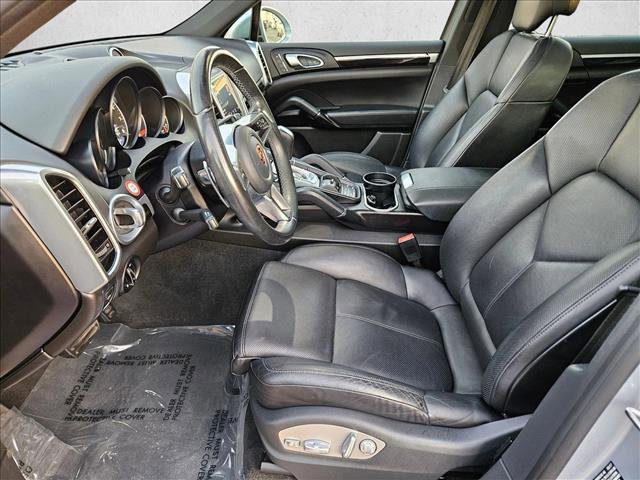 Used 2017 Porsche Cayenne Platinum Edition image 17