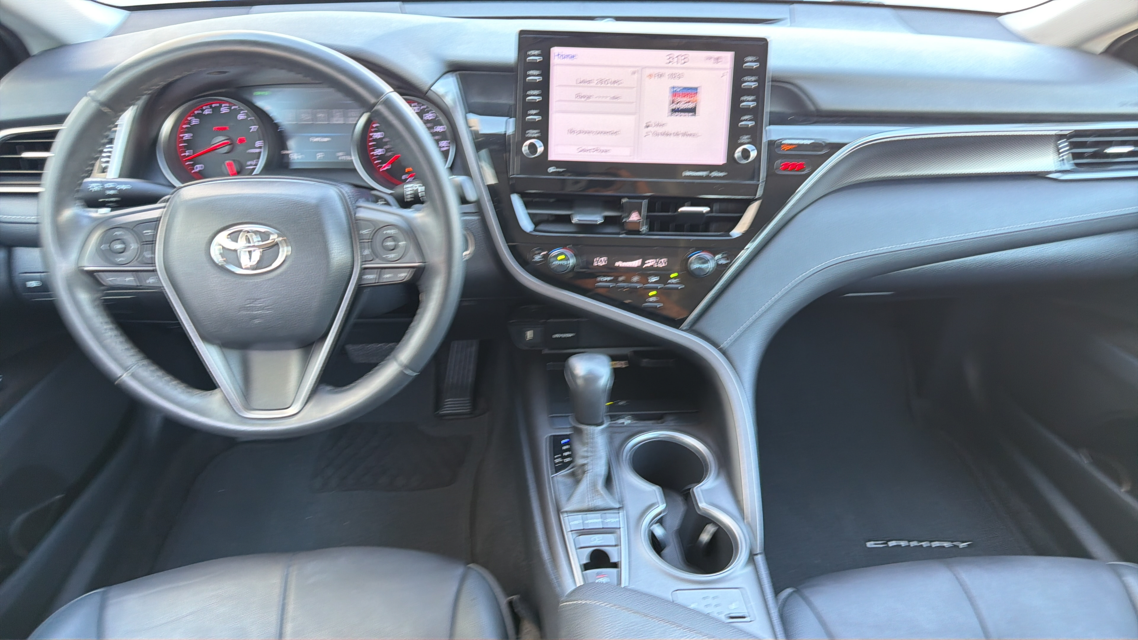 Used 2023 Toyota Camry XSE FWD image 17