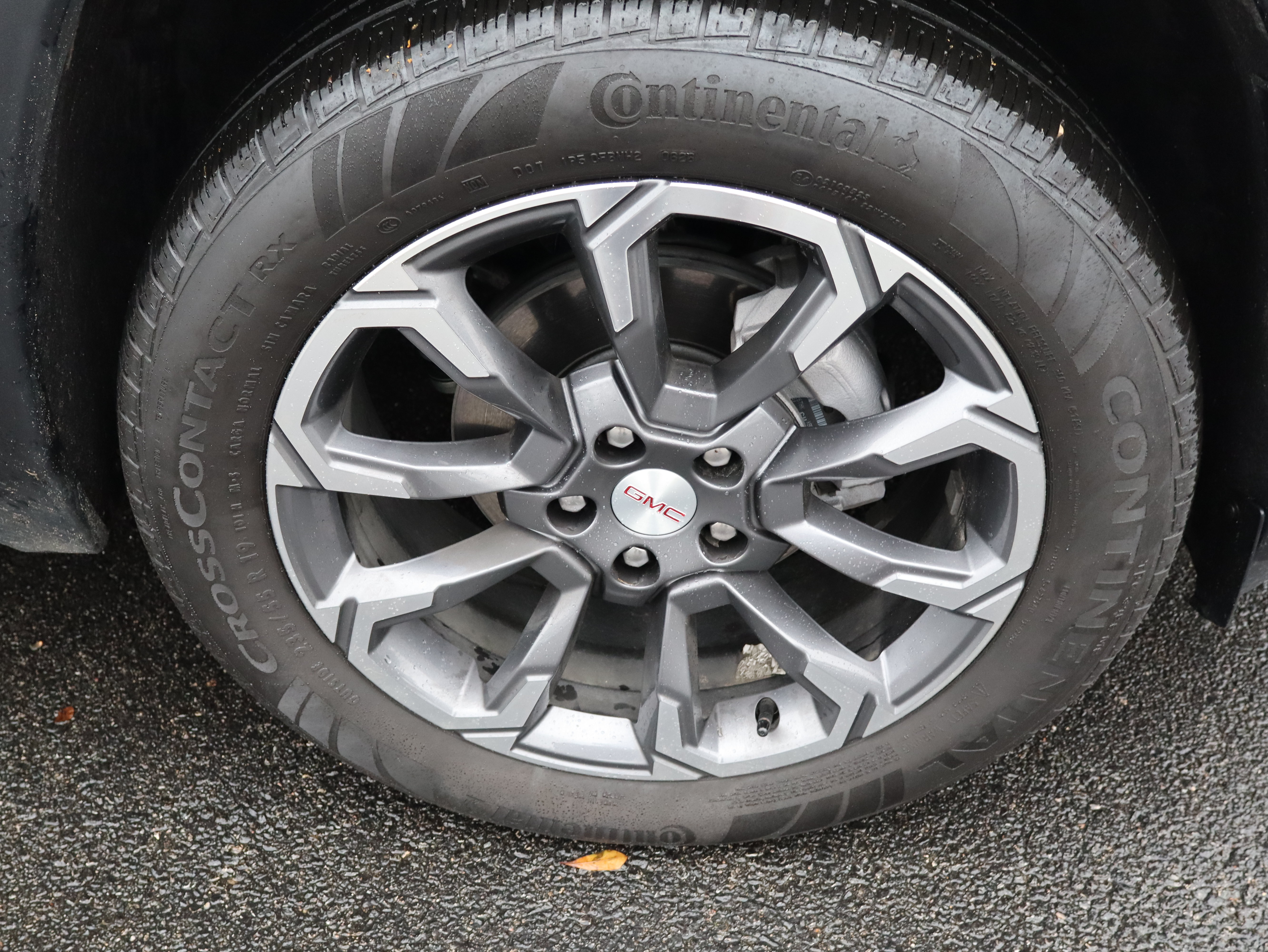 New 2026 GMC Terrain Elevation w/ Elevation Premium Package AWD/4WD image 14