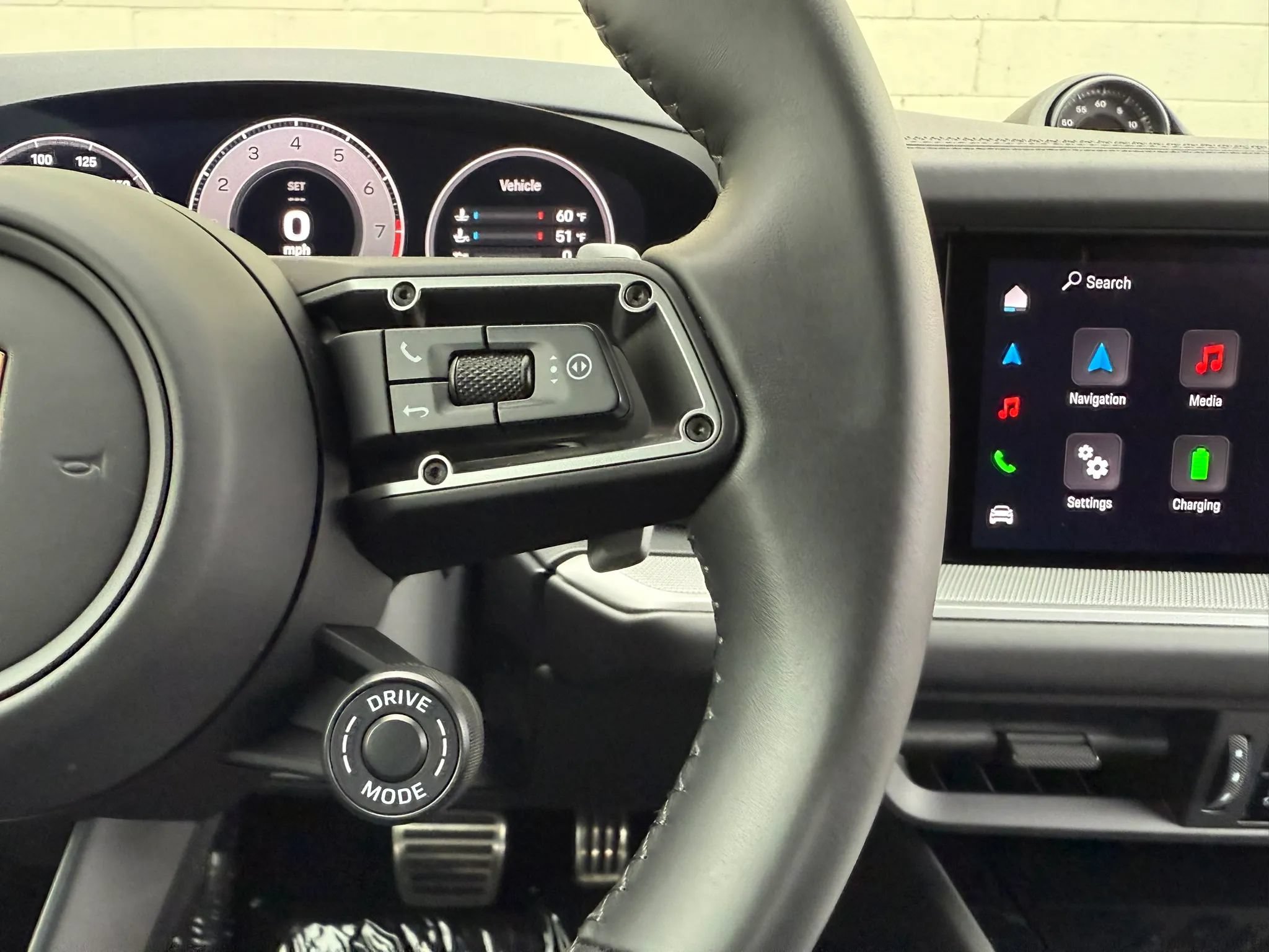 Used 2024 Porsche Cayenne Turbo AWD/4WD image 57