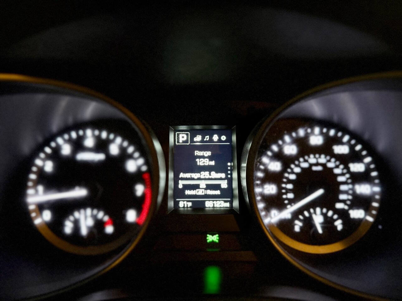 Used 2018 Hyundai Santa Fe Sport image 24