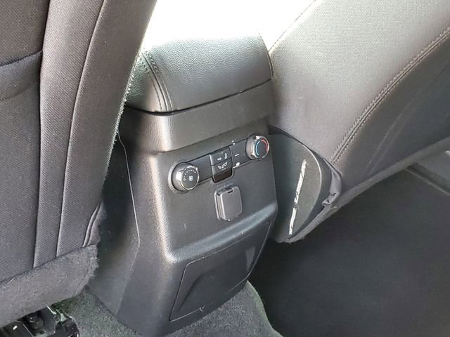 Used 2018 Ford Explorer XLT image 32