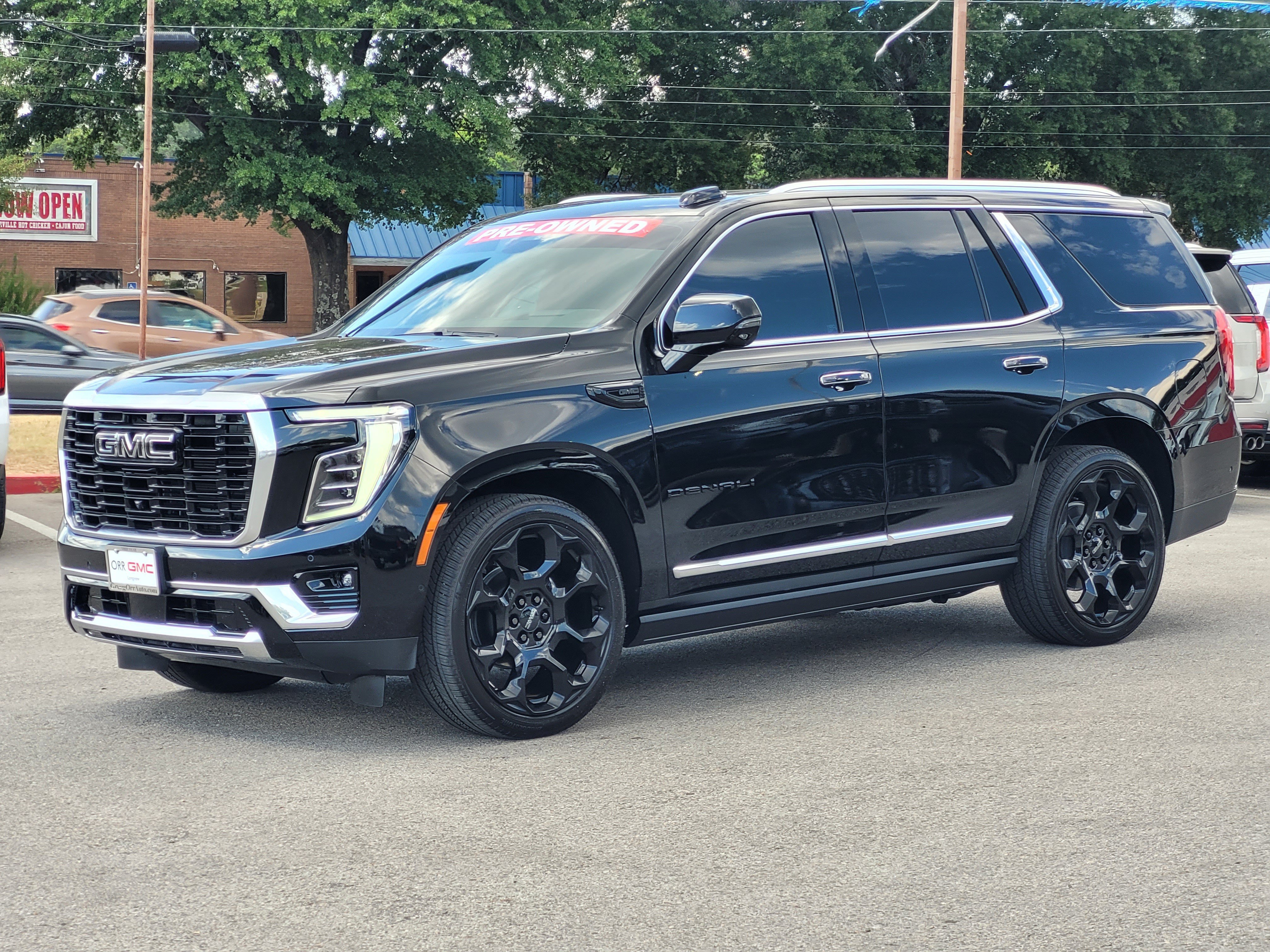 Used 2026 GMC Yukon Denali w/ Denali Reserve Package AWD/4WD image 3