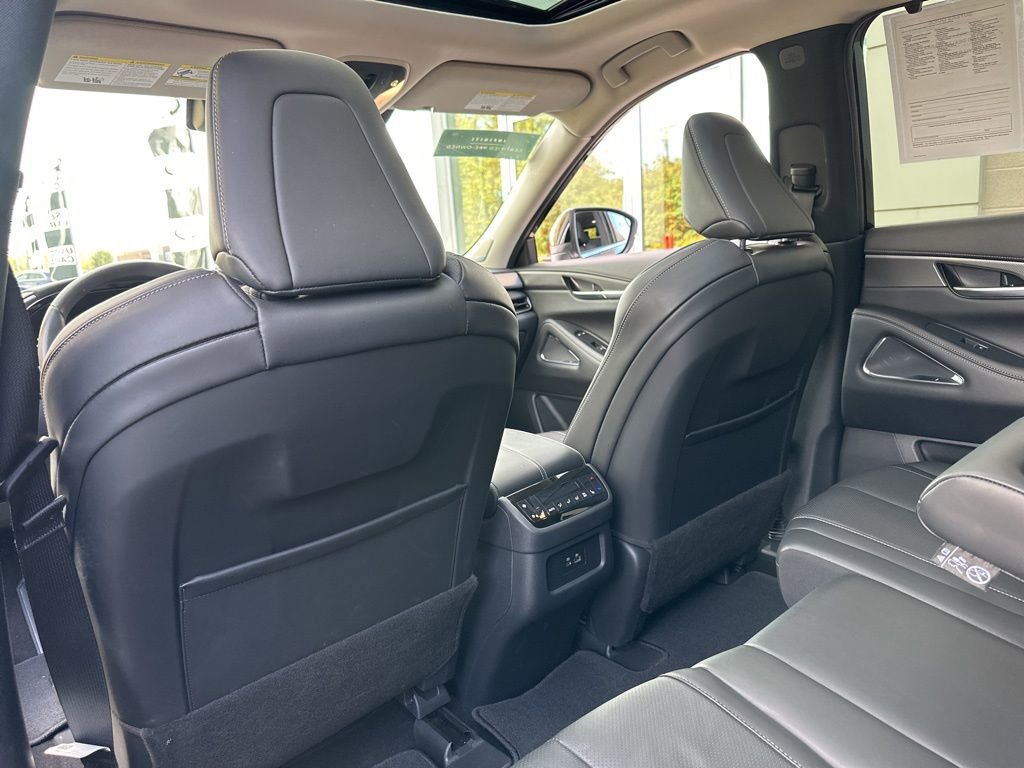 Certified 2025 INFINITI QX60 Luxe w/ Vision Package image 52