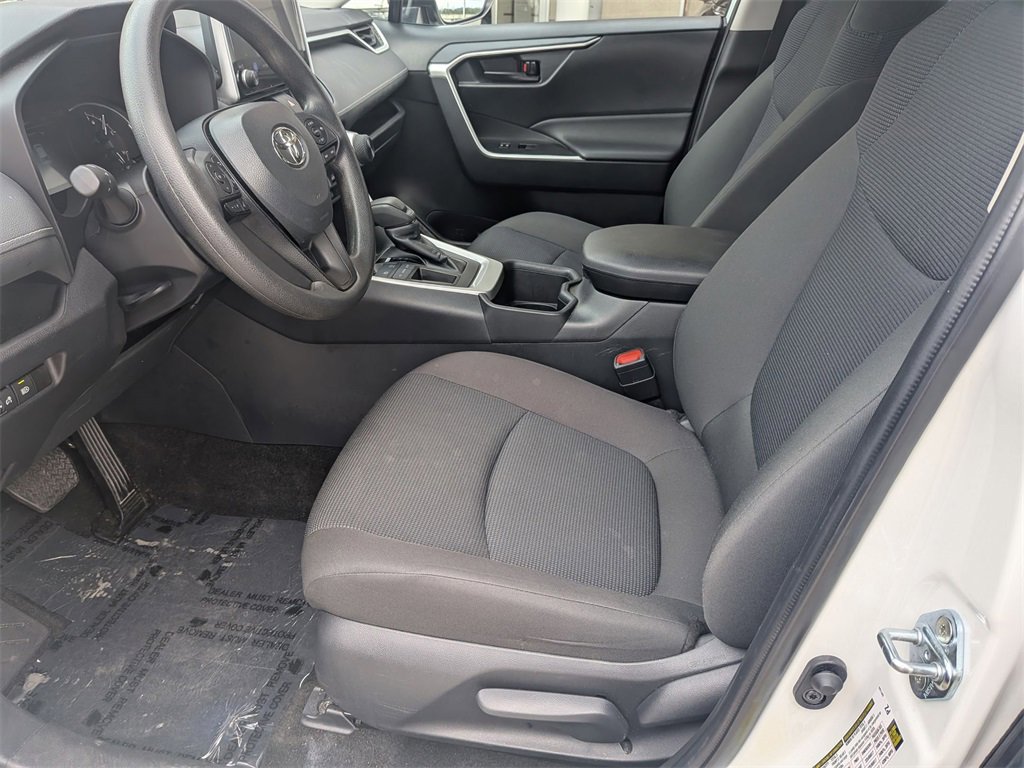 Used 2025 Toyota RAV4 LE image 25