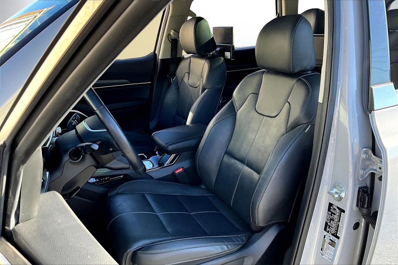 Used 2022 Kia Telluride SX w/ Nightfall Edition Package image 21