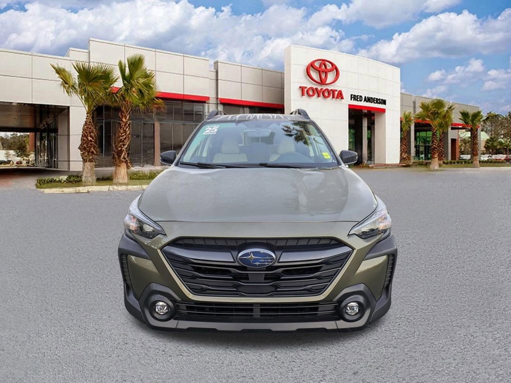 Used 2025 Subaru Outback Premium AWD/4WD image 9
