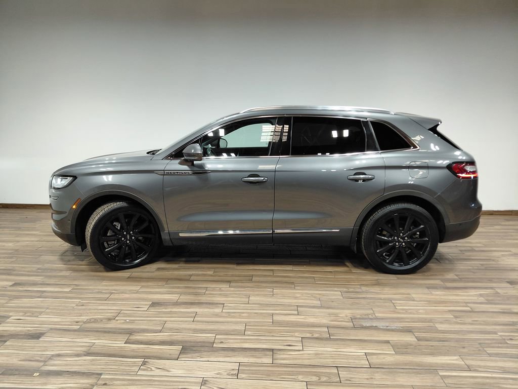 Used 2022 Lincoln Nautilus Reserve w/ Equipment Group 201A AWD/4WD image 23