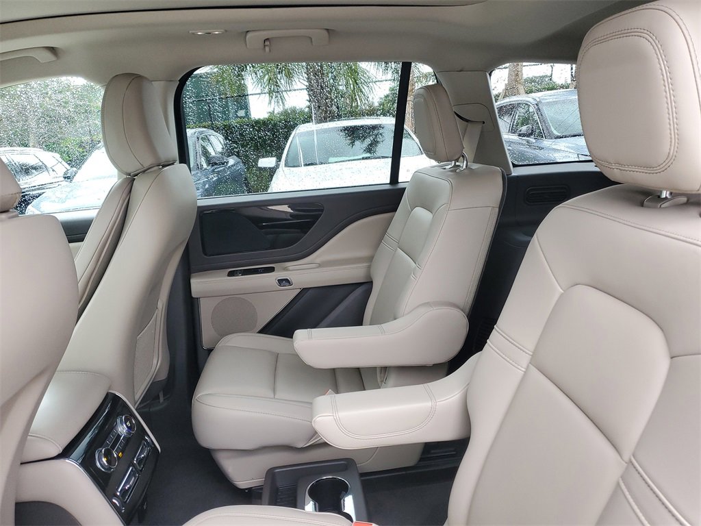 Certified 2023 Lincoln Aviator 2WD w/ Premium Package image 11
